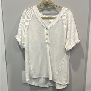 ANDREE BY UNIT White Short Sleeve  Top